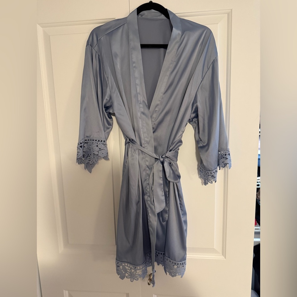 Vintage Satin Kimono Robe Blue Knee Length Lace Trim Belted